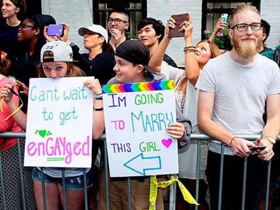 19 Beautiful Photos of Women Celebrating NYC Pride 