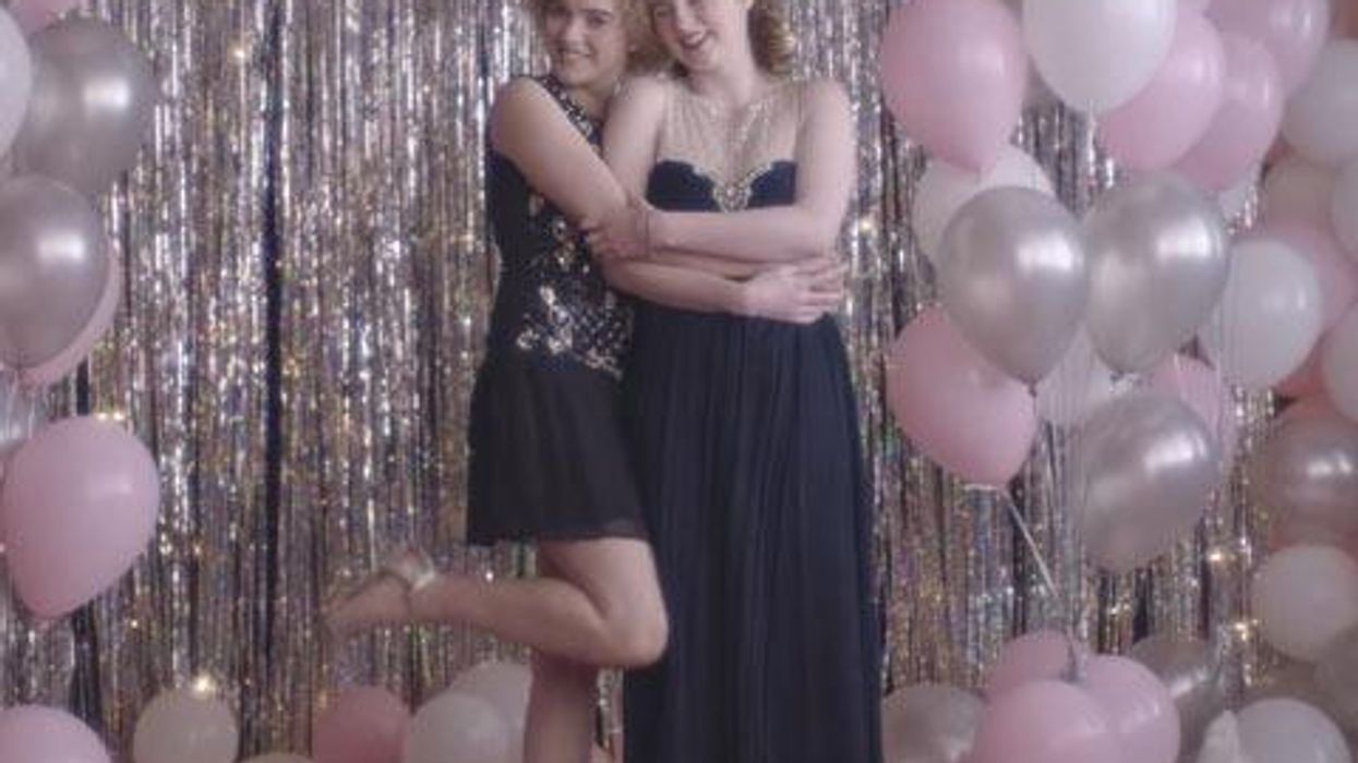 <p>WATCH: Sweet New Tylenol Ad Features Adorable Female Prom Couple</p>