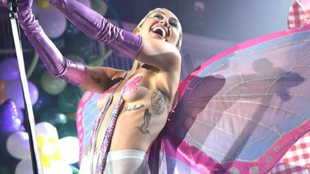 <p>6 Super Cool Things Miley Cyrus Told <em>Paper</em> Mag that Make Us Love Her Even More</p>