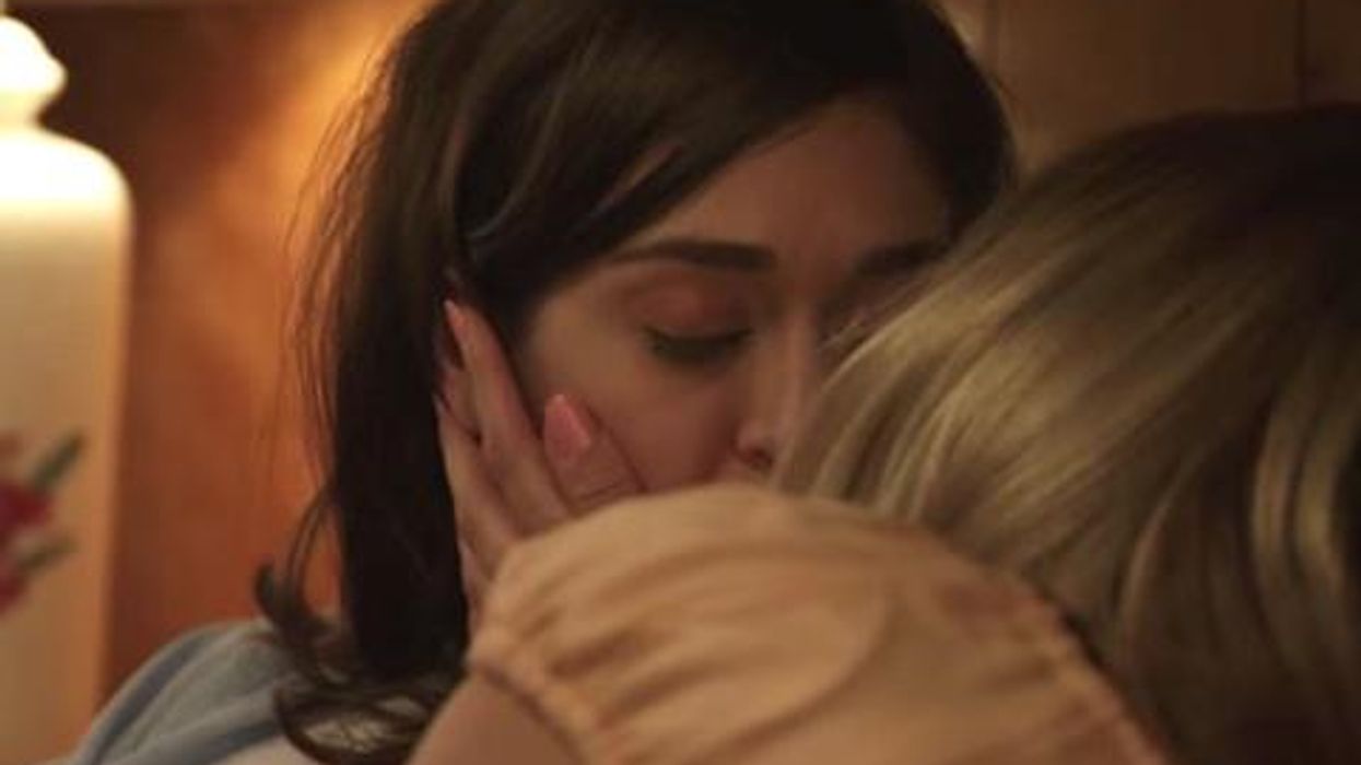 <p>WATCH: <em>Masters of Sex </em>Trailer Teases Lizzy Caplan / Caitlin Fitzgerald Kiss</p>