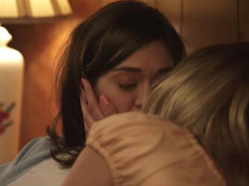 WATCH: Masters of Sex Trailer Teases Lizzy Caplan / Caitlin Fitzgerald Kiss