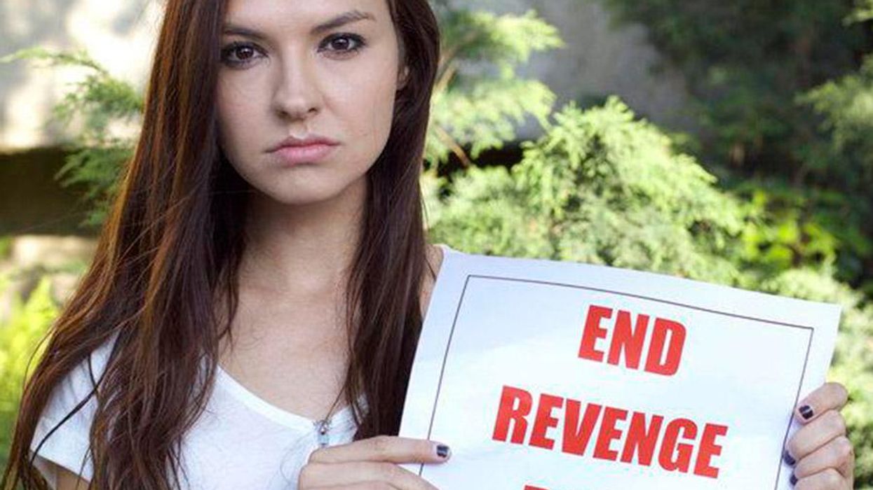 <p>Lesbian YouTuber Chrissy Sues Ex-Boyfriend for Posting Revenge Porn</p>