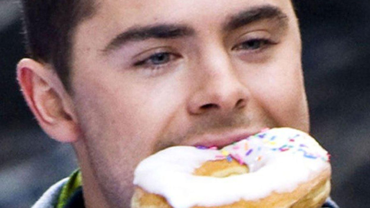 <p>8 Celebs Who Made Us Wish We Were the Donuts They Devoured</p>