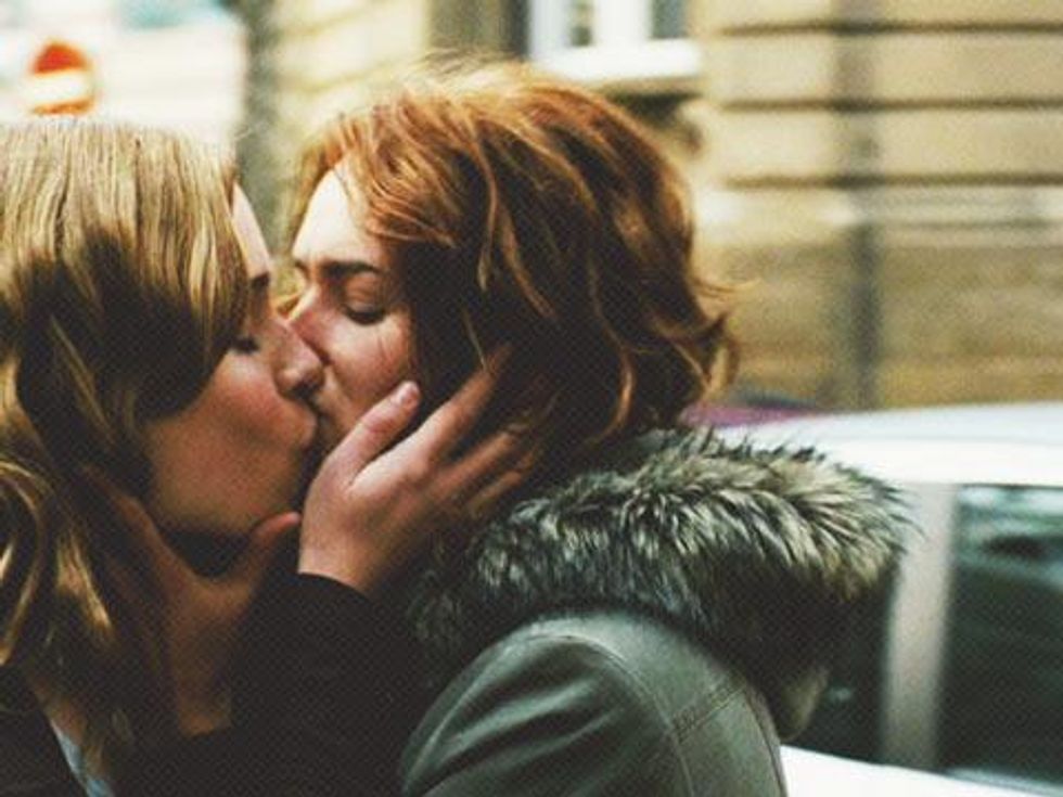 50 Greatest Lesbian and Bi Girl Movie Kisses of All Time - Ranked 