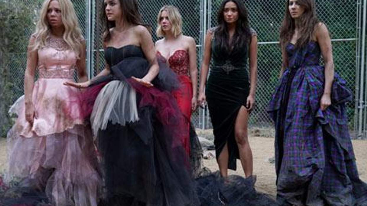 <p>Pic of the Day: Pretty Dirty Little Liars Gear Up for Season 6</p>