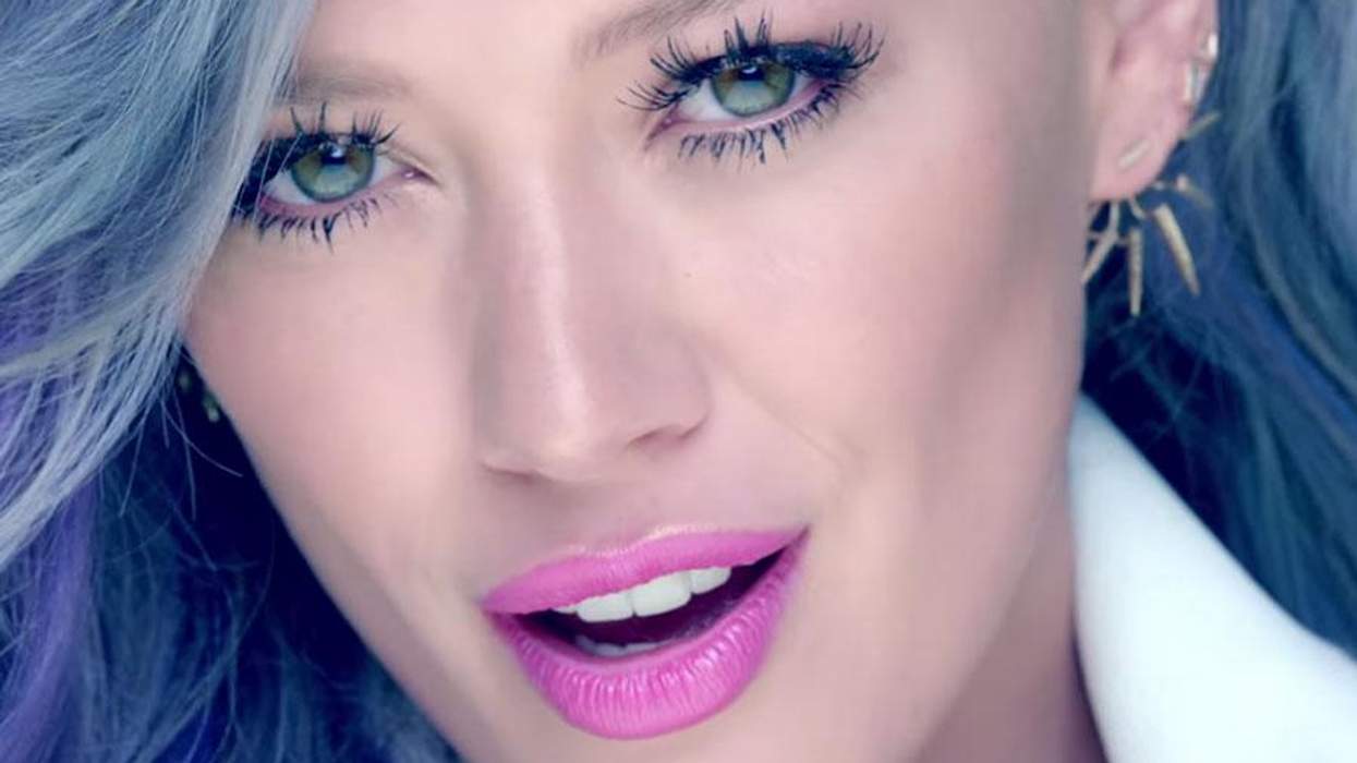 Swipe Right for Hilary Duff’s Tinder-Inspired ‘Sparks’ Video