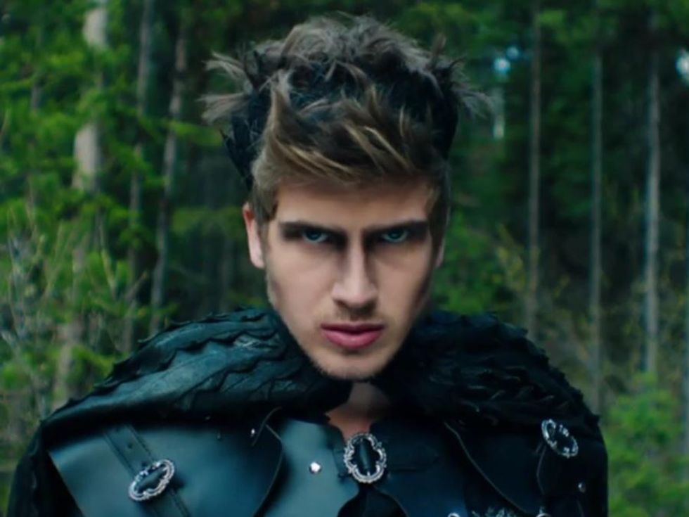 Joey Graceffa LARPs Out of the Closet in New Music Video