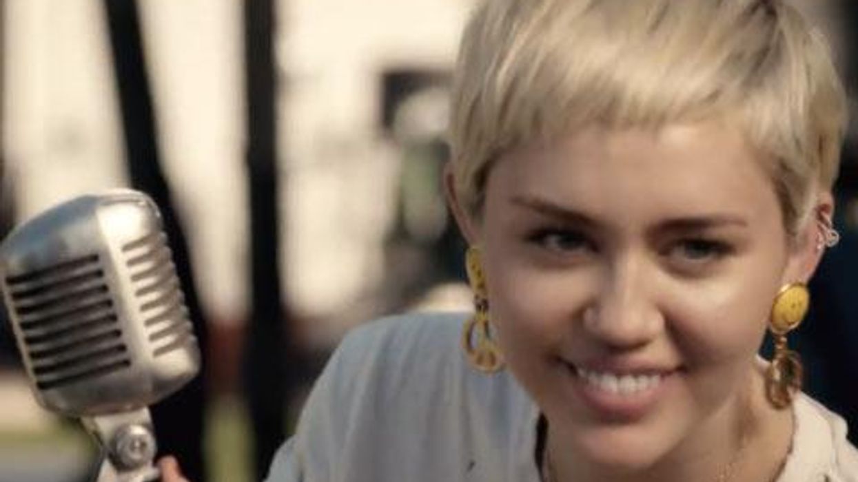 <p>Miley Cyrus Steps Up To Tackle Homeless LGBT Youth Problem</p>