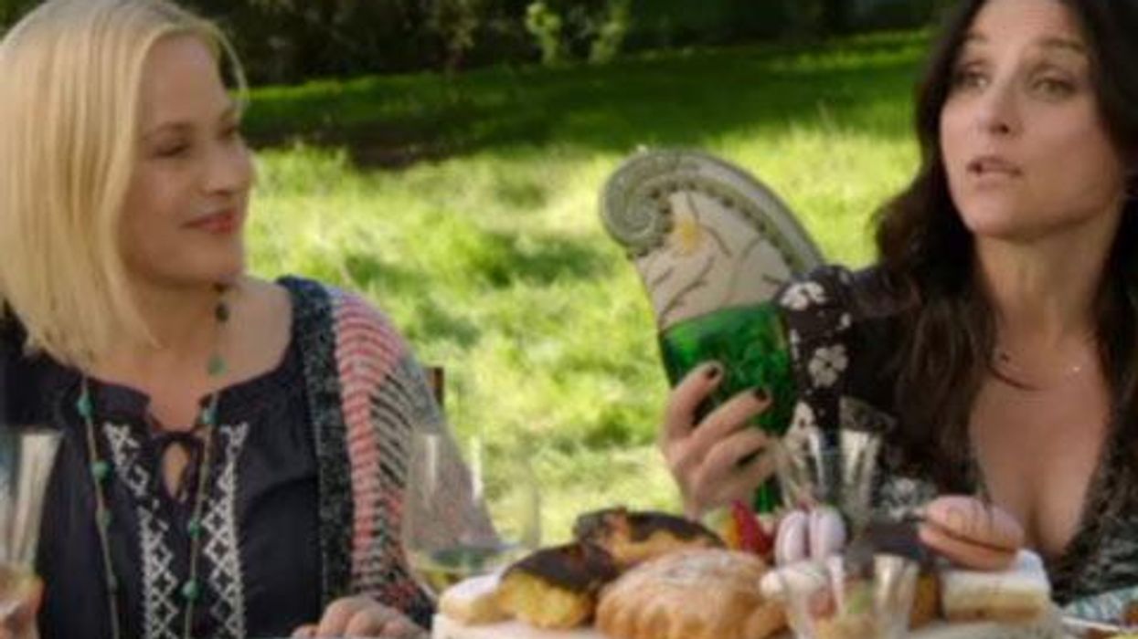 <p>WATCH: Schumer, Fey, Arquette Toast Louis-Dreyfus's Last Day as a Viable Woman</p>