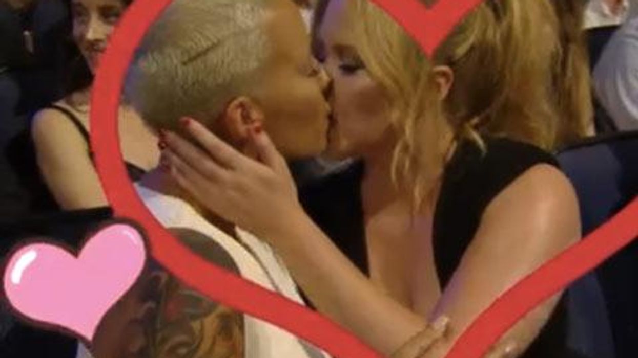 <p>WATCH: Amy Schumer and Amber Rose Totally Win at the MTV Kiss Cam</p>