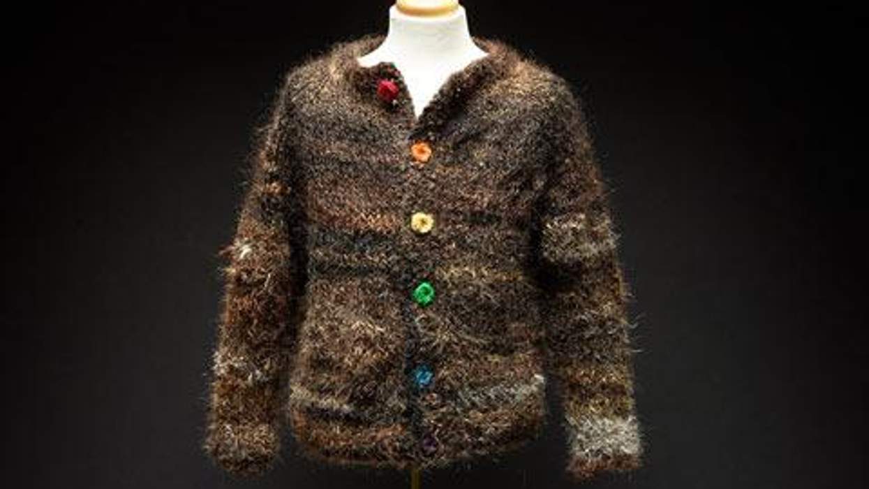<p>WATCH: The Gay Sweater, Made from Hair of LGBT People, Is Weird and Wonderful</p>