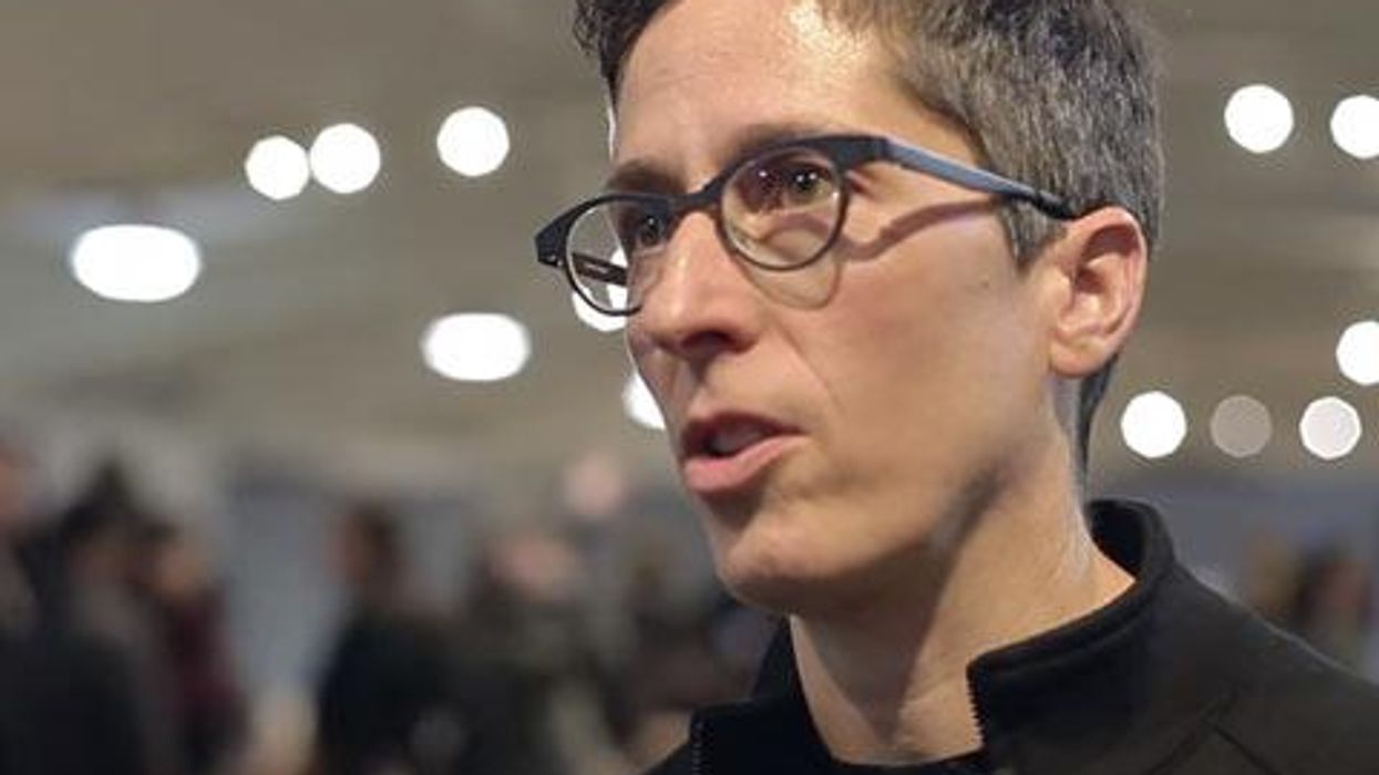 <p>WATCH: <em>Fun Home</em> on Broadway Gives Us a Peek Into Its Rehearsal Room</p>