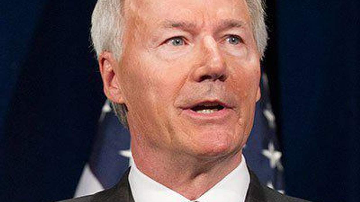<p>Arkansas Governor Lets Anti-LGBT Bill Become Law</p>