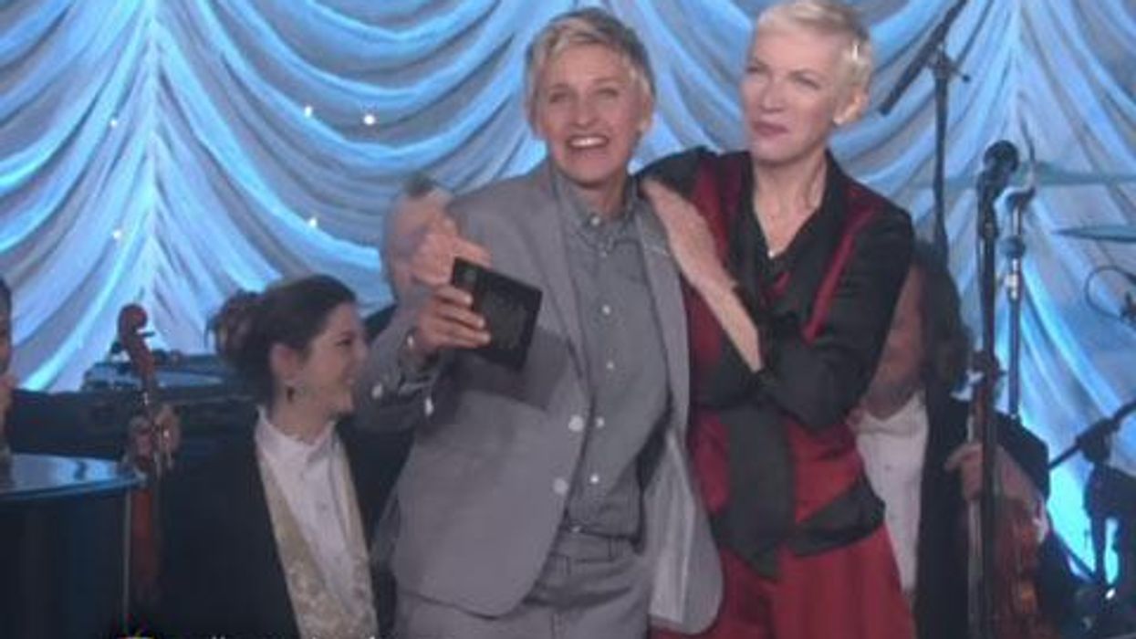 WATCH: Annie Lennox Recreates 'I Put A Spell On You' Grammy's Magic for Ellen DeGeneres