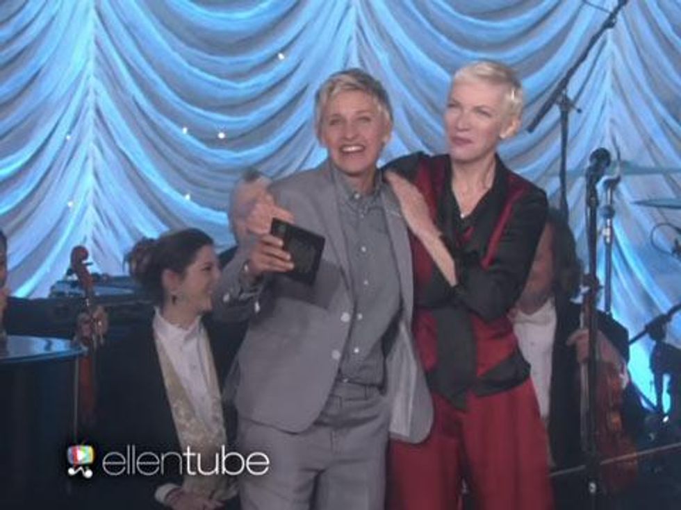 WATCH: Annie Lennox Recreates 'I Put A Spell On You' Grammy's Magic for Ellen DeGeneres 