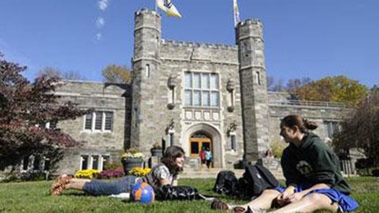 <p>Bryn Mawr Becomes Fourth U.S. Women's College to Accept Transgender Students</p>