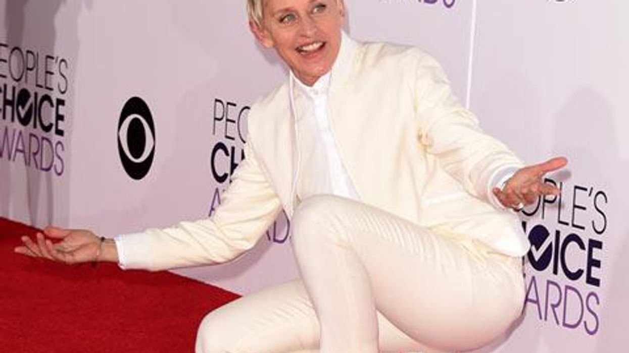 <p>Women in Suits that Light Up the People's Choice Awards 2015</p>