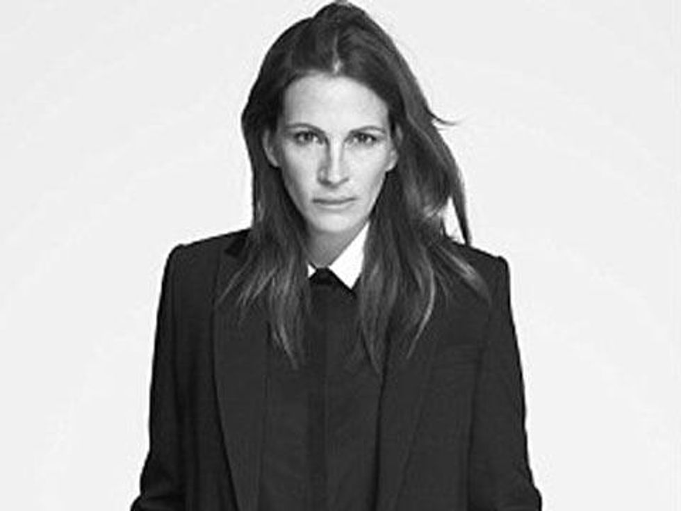 Pic of the Day: Julia Roberts Rocks a Suit for Givenchy 