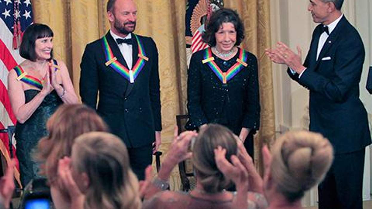<p>WATCH: President Obama on Lily Tomlin and Ernestine Drag Queens</p>