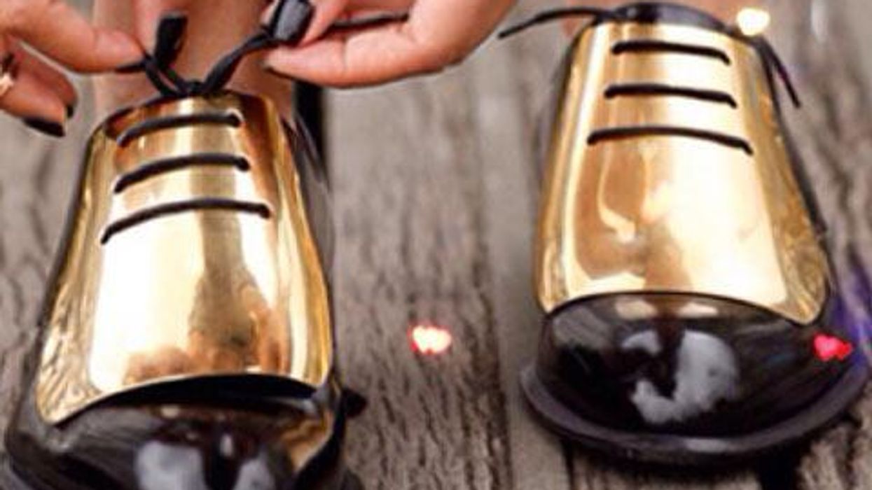 <p>A Tomboy Christmas List: Gold (toed shoes), Frankinsence and Myrrh</p>