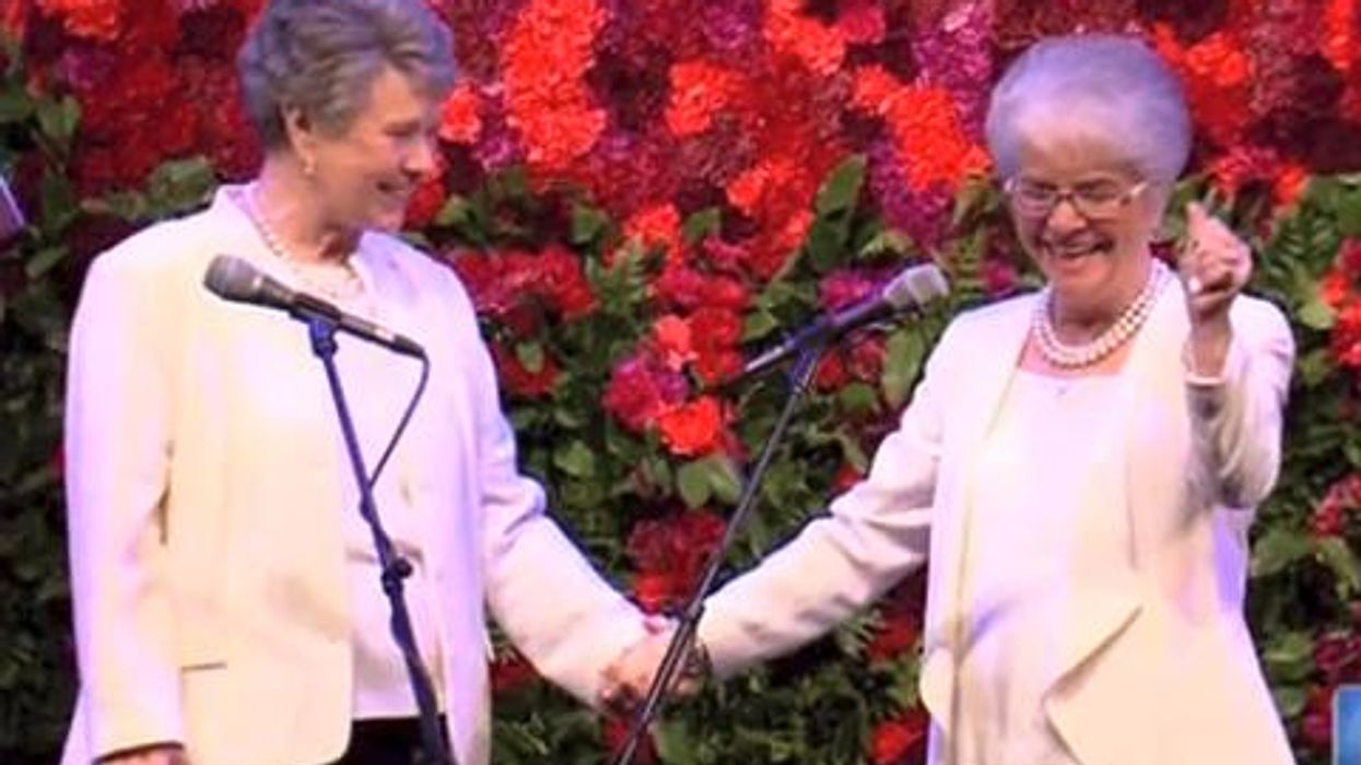 <p>Arizona Lesbian Couple Says "I Do" After 57 Years Together!</p>