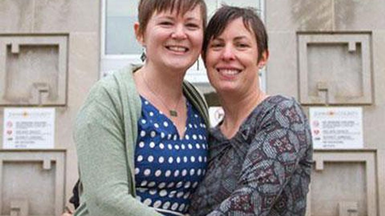 <p>Supreme Court Says - Same-Sex Couples Can Marry in Kansas</p>