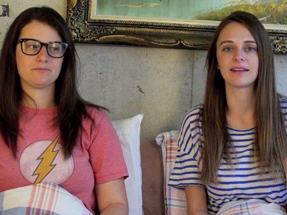 WATCH : Two Lesbians Teach Us How To Get Over A Straight Girl