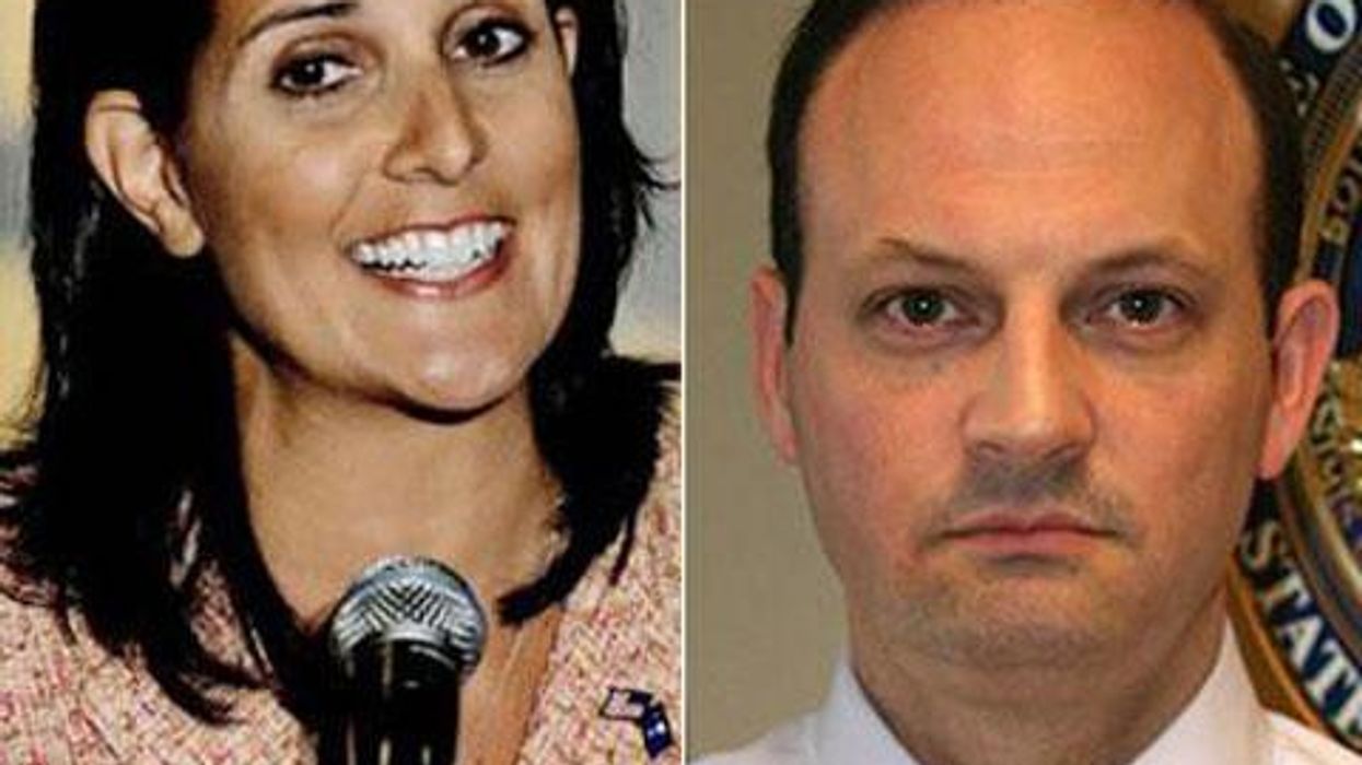 <p>South Carolina Won't Issue Marriage Licenses to Same-Sex Couples</p>