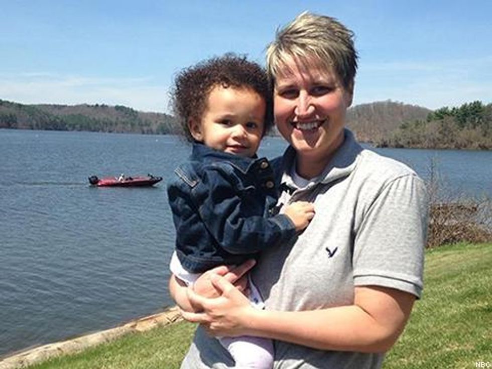 White Lesbian Mother Sues Sperm Bank After Birth of Biracial Baby