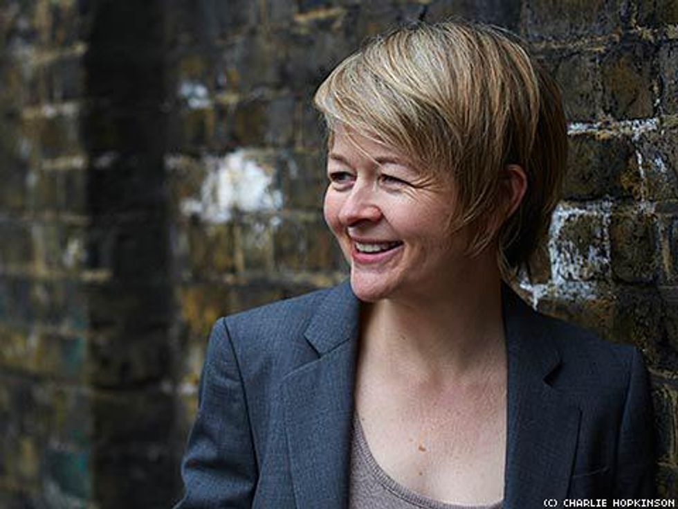 Sarah Waters's 'The Paying Guests': A Love Story With a Stunning Turn