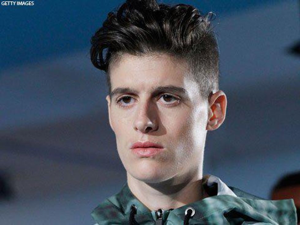 4 Times Androgynous Model Rain Dove Rocked NY Fashion Week Walking as Male and Female 