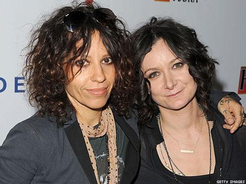 Sara Gilbert Announces on The Talk That She and Linda Perry Are Expecting Their First Child 