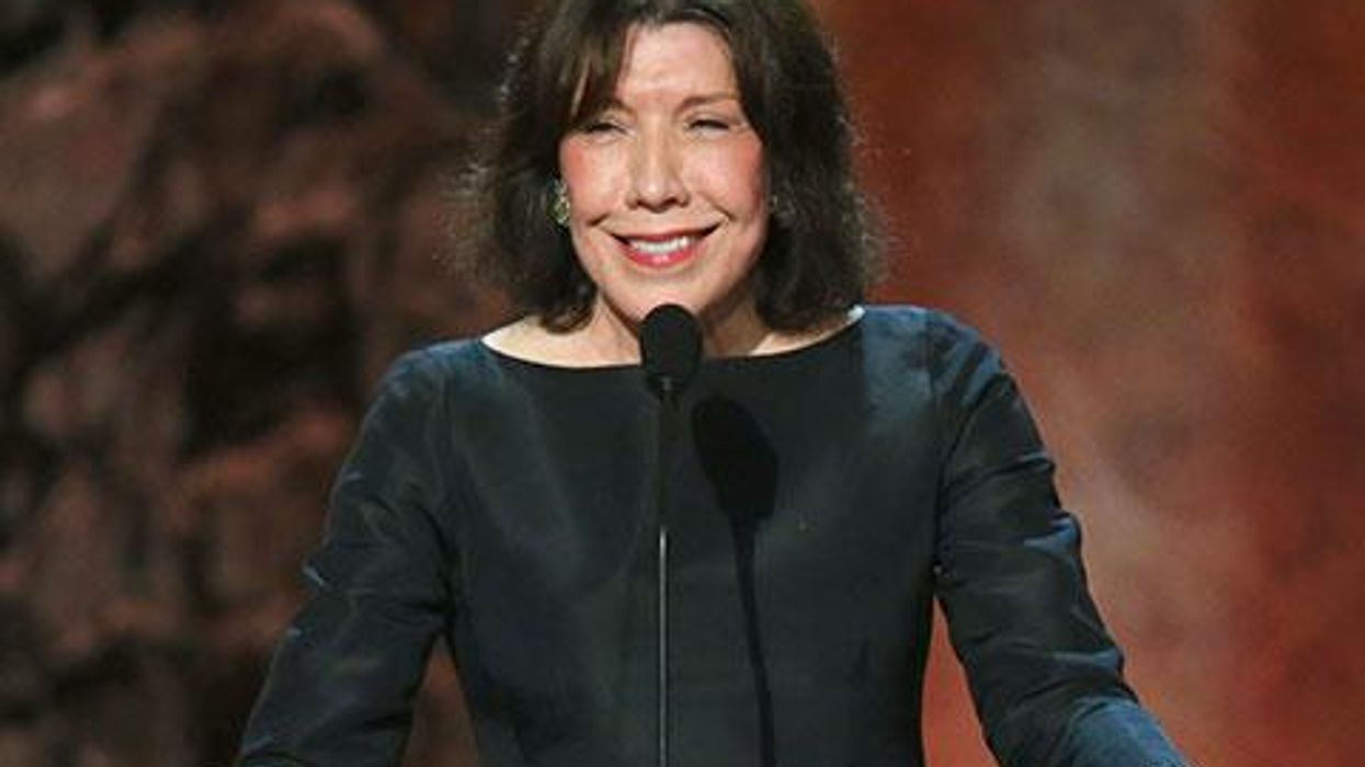 <p>Lily Tomlin First Out Lesbian Recipient of Kennedy Center Honors</p>