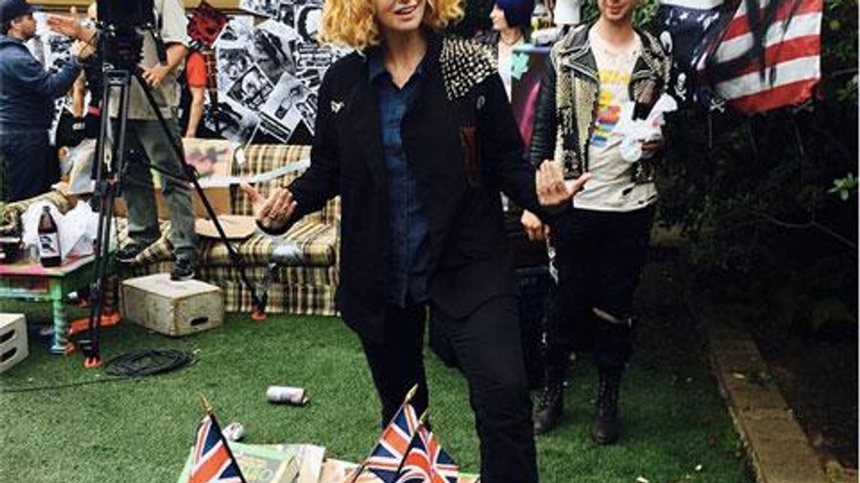 <p>Pic of the Day: Jane Lynch Visits <em>Portlandia</em></p>