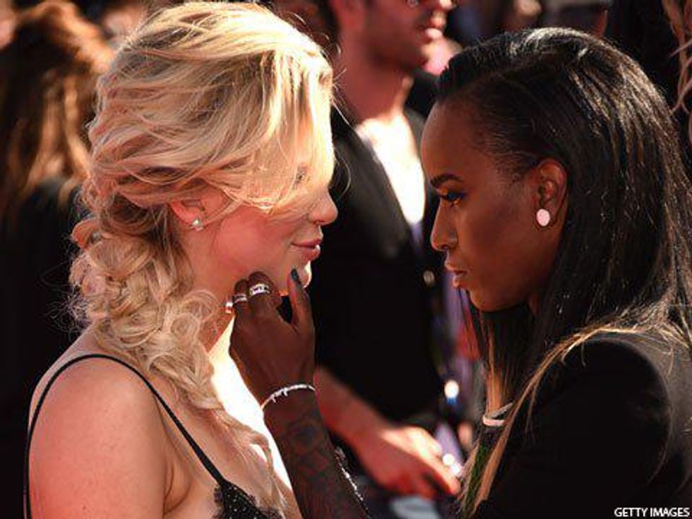 4 Times Angel Haze and Ireland Baldwin Were the Most Adorable at the VMAs 