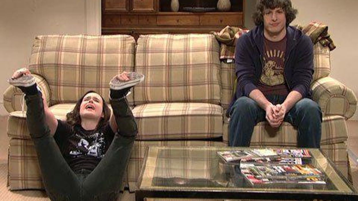 <p>#TBT WATCH: Ellen Page Wants to 'Hug a Woman With Her Legs' On<em> Saturday Night Live</em></p>