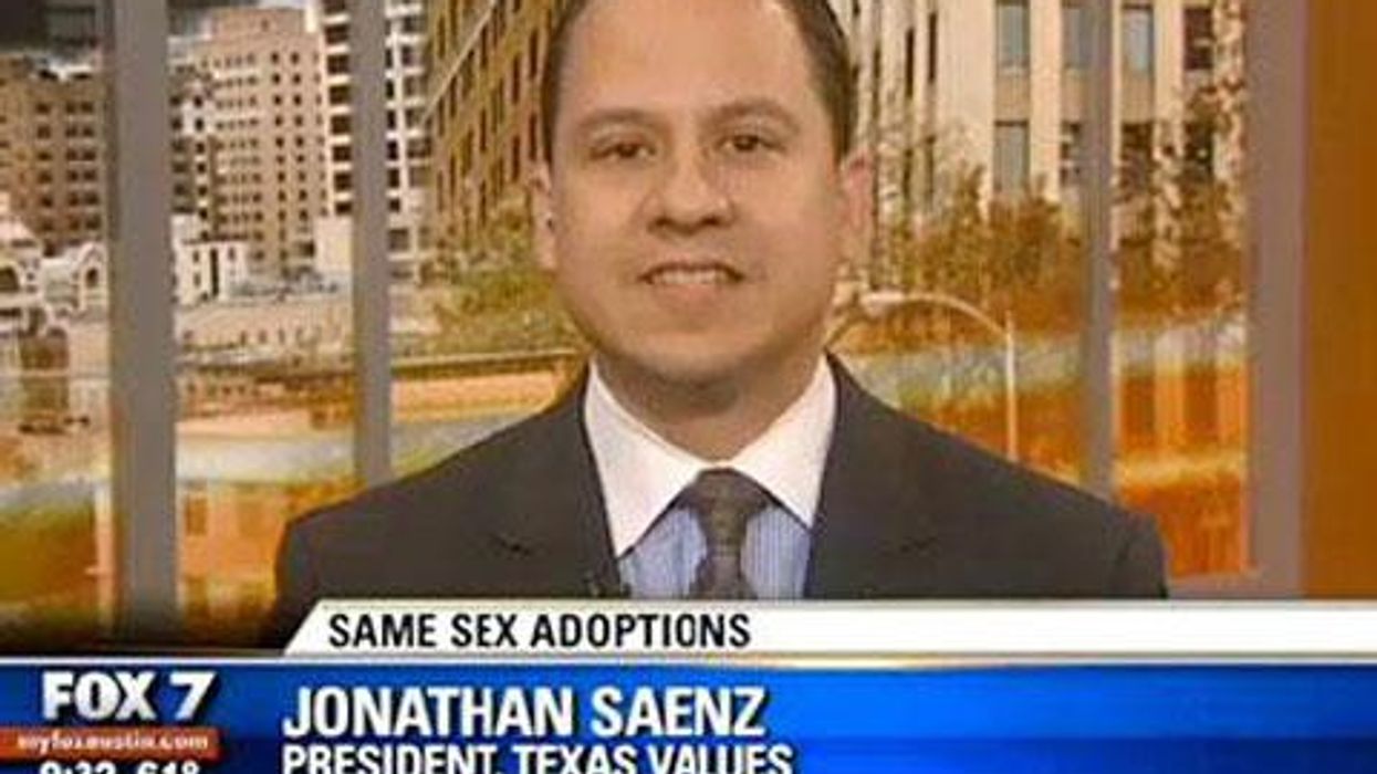 <p>Texas Antigay Activist's Wife Leaves Him for A Woman</p>