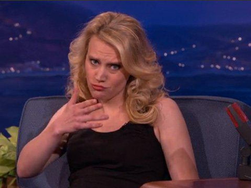 Kate McKinnon Gives The Scoop on How To Do Bieber and Ellen