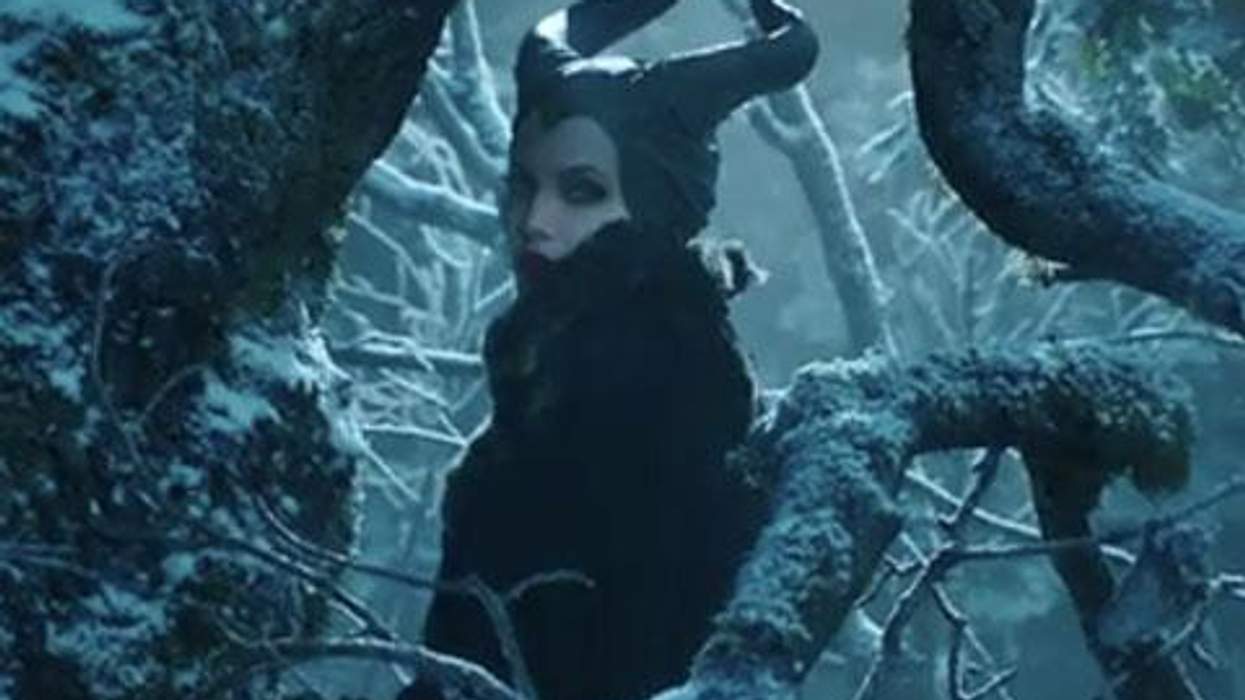<p>WATCH: Get Your Daily Dose of Angelina With a New <em>Maleficent</em> Featurette</p>