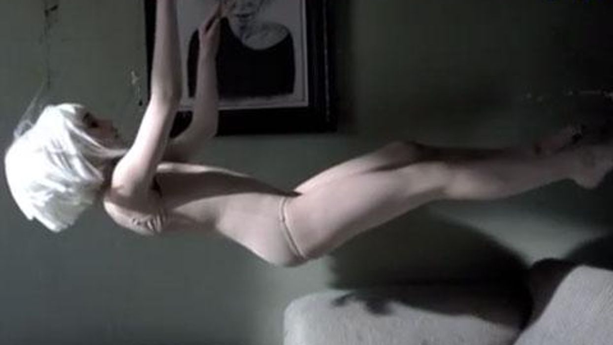 <p>WATCH: A Taste of Sia's Killer 'Chandelier' Video!</p>