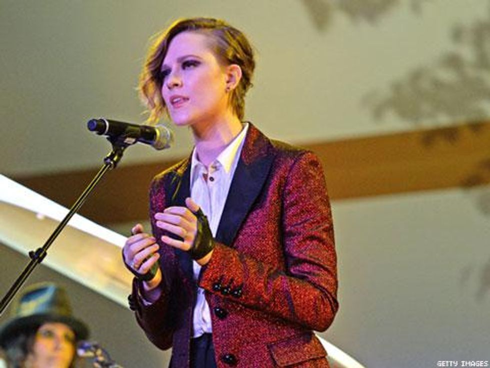 Evan Rachel Wood's TwitterView On Bisexuality, Tequila with Ellen Page, and Crushes 
