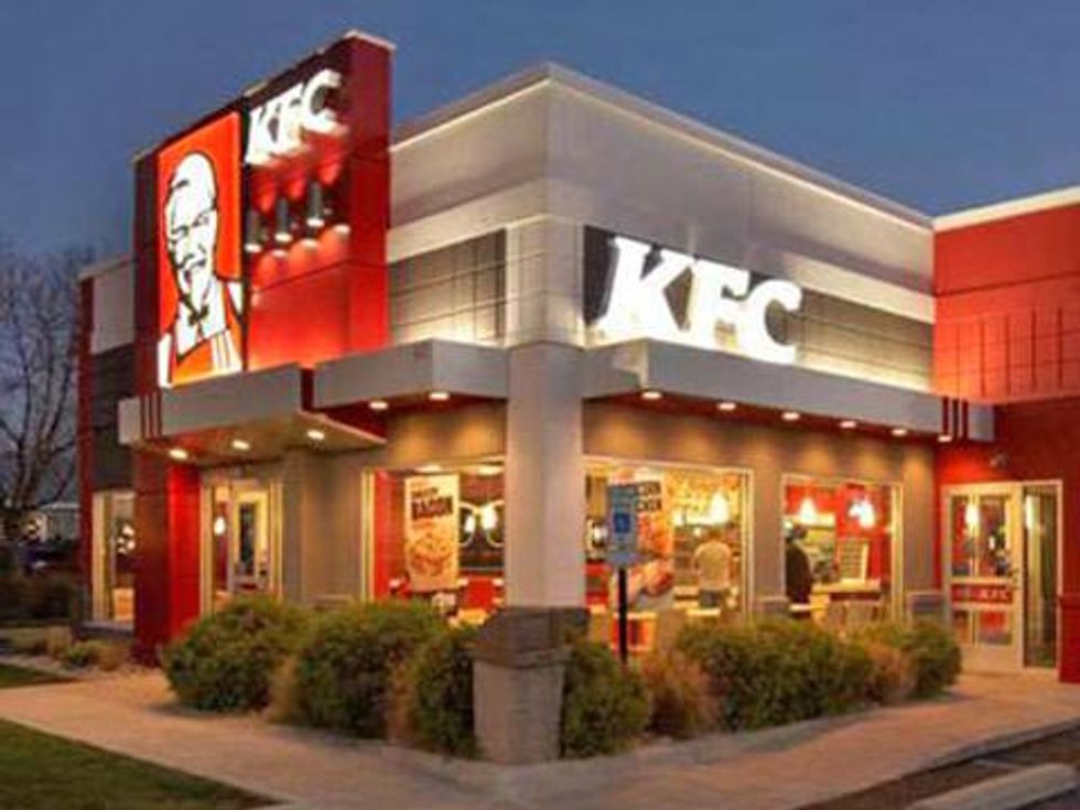 Kentucky Fried Apology to Ousted Kissing Lesbians