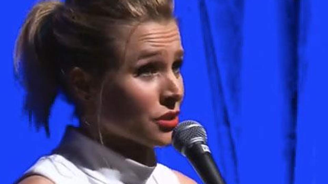 <p>WATCH: Adorable Kristen Bell Sings <em>Frozen's</em> 'Do You Want to Build a Snowman' Live </p>