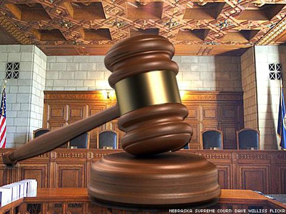 Nebraska: Lesbian Couple Asks Court for Divorce