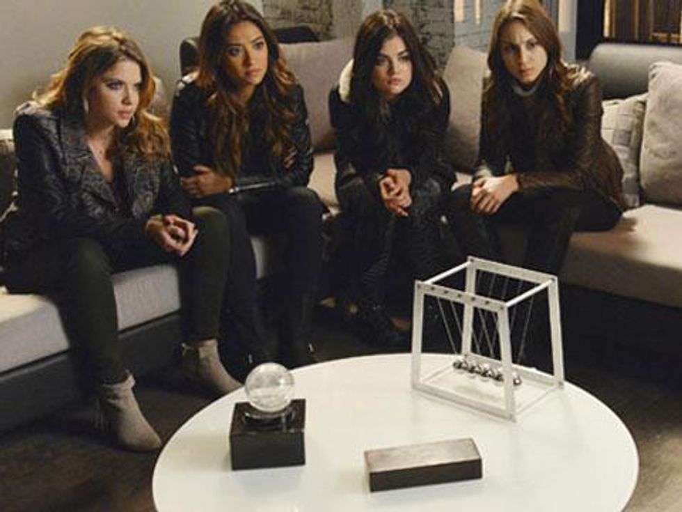 10 Lessons We Learned from the Pretty Little Liars Season 4 Finale