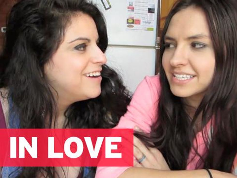 Lesbians Explain : How Two Girls Fall In Love