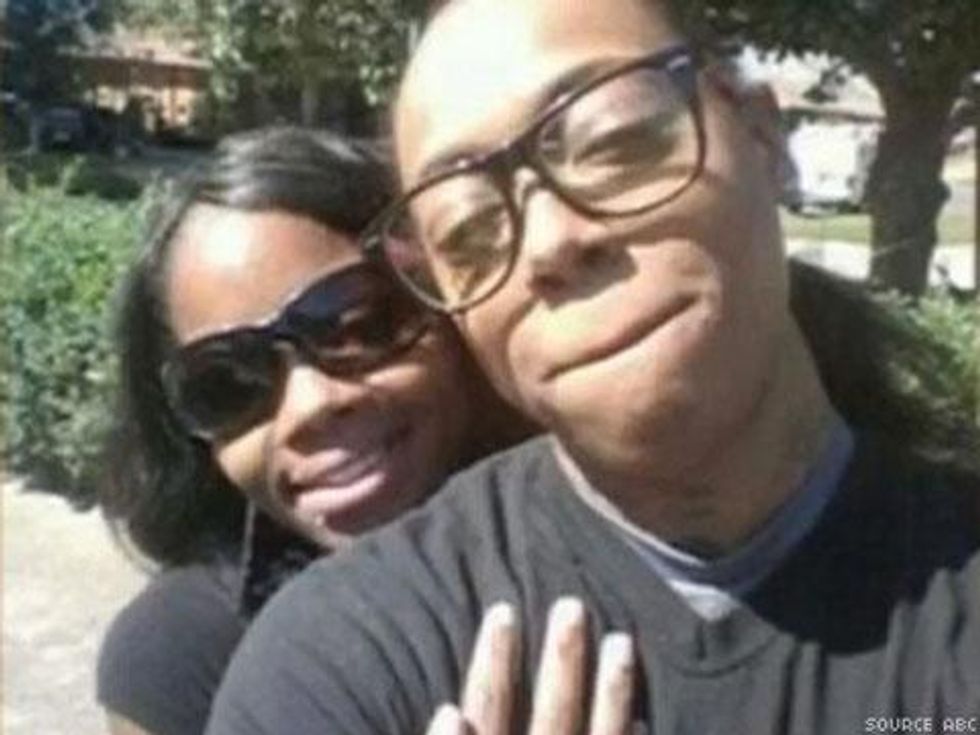 <p>Houston Lesbian Couple Found Murdered, Cops Searching for Suspect</p>