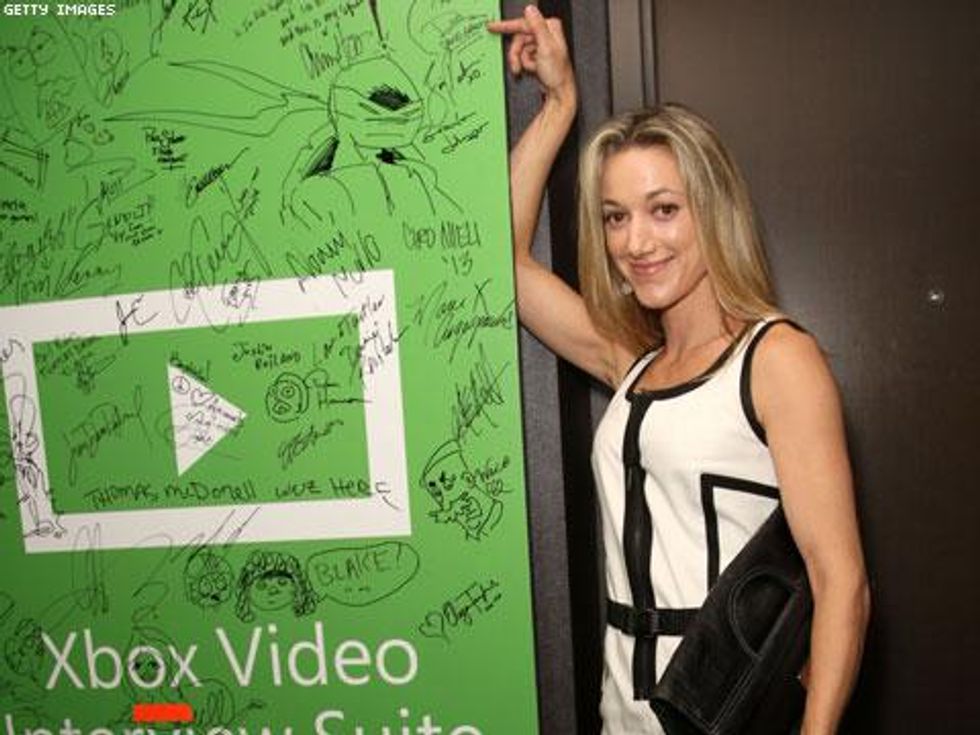 <p>WATCH:<em> Lost Girl's </em>Zoie Palmer Thanks Female Partner at Canadian Film Awards</p>
