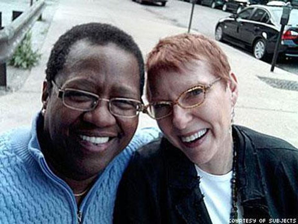 BREAKING: Judge Says Chicago Same-Sex Couples Can Marry Now 