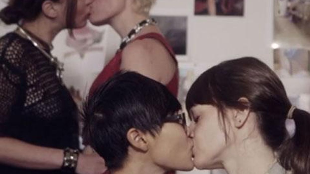 <p>WATCH: Norwegian Pop Star Annie's 'Russian Kiss' Features Lots of Same-Sex Makeout Sessions</p>